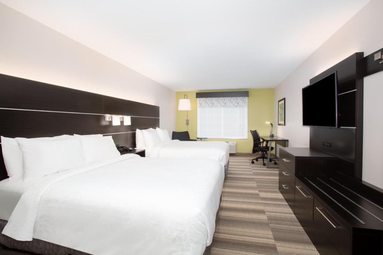 Holiday Inn Express & Suites Lincoln City By Ihg Стая снимка