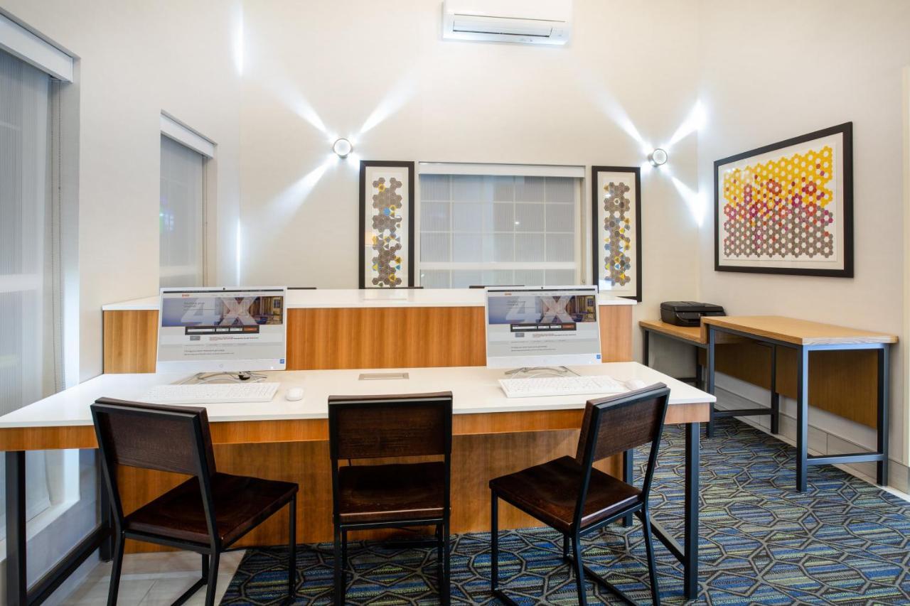 Holiday Inn Express & Suites Lincoln City By Ihg Екстериор снимка