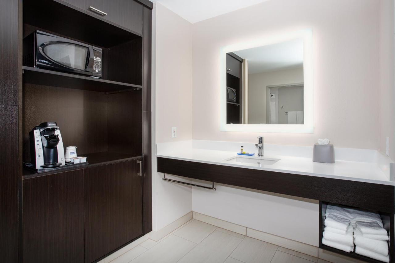 Holiday Inn Express & Suites Lincoln City By Ihg Екстериор снимка